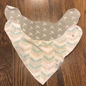 2 Coppee Pearl baby bibs